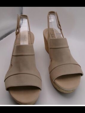 Clarks Annedel Women's Sandal 8.5 Beige Wedge Slingback